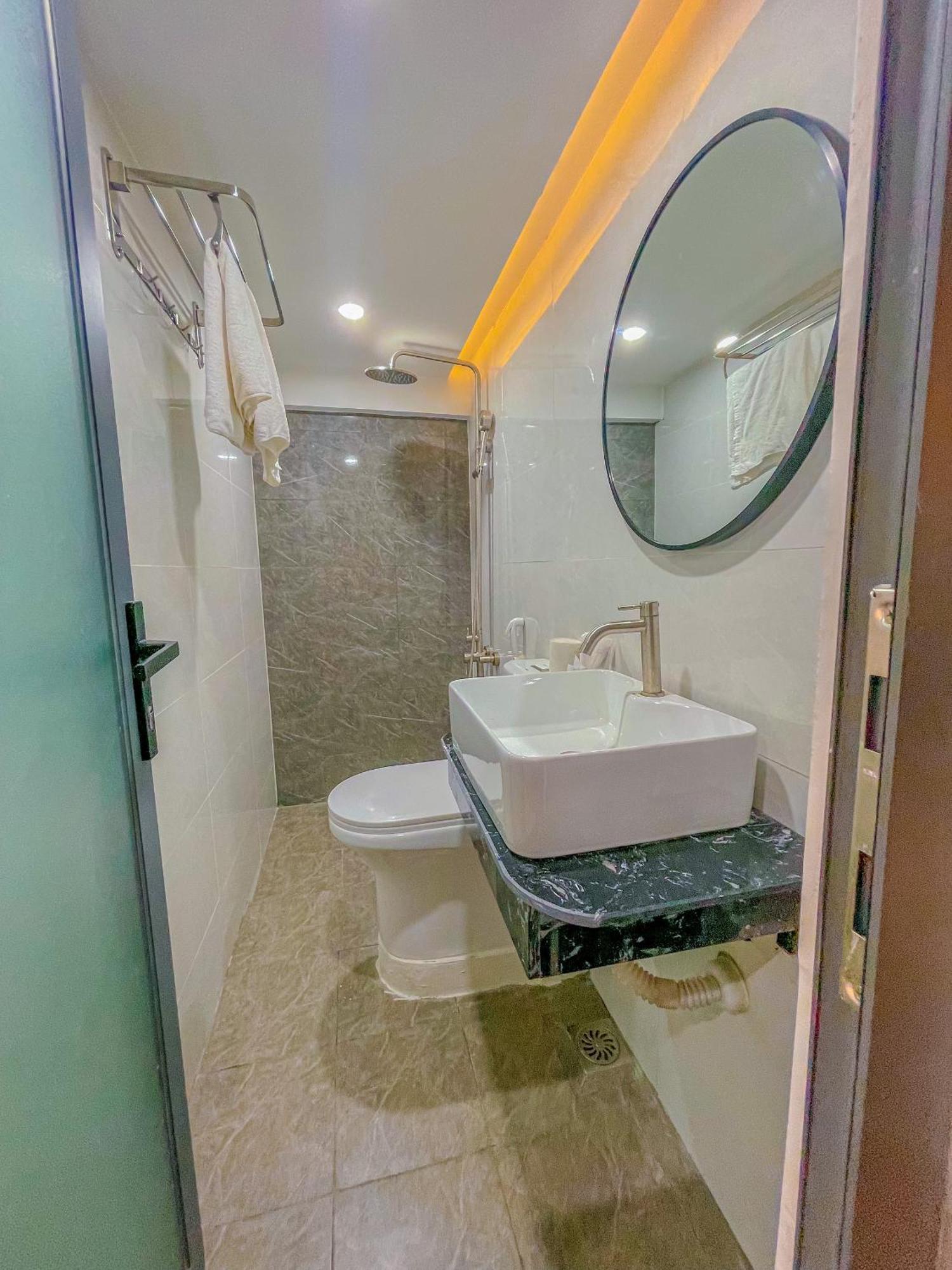 Vnd Hotel Ho Chi Minh City Bagian luar foto